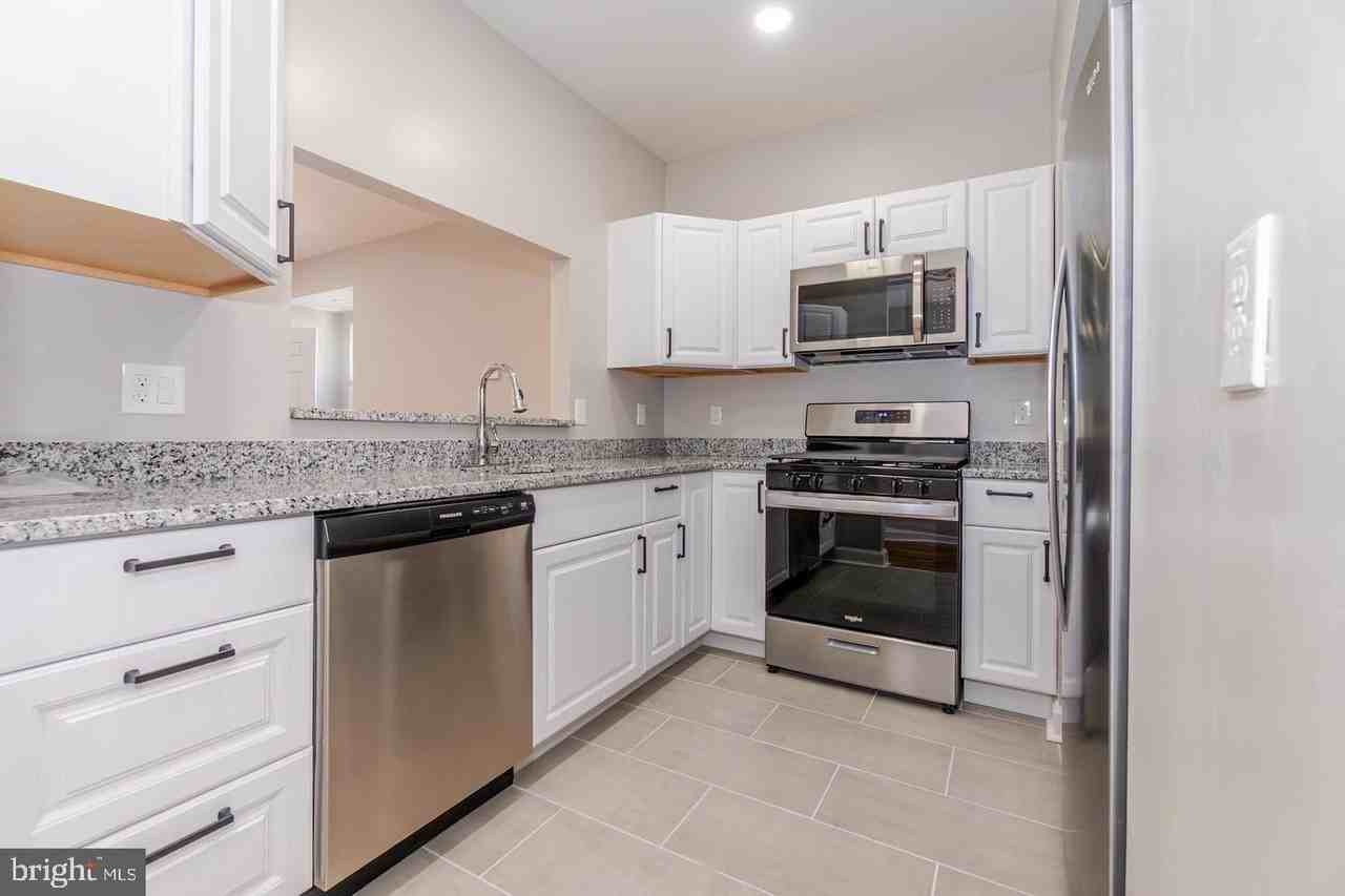 1276 Glyndon Ave - Photo 6 of 35