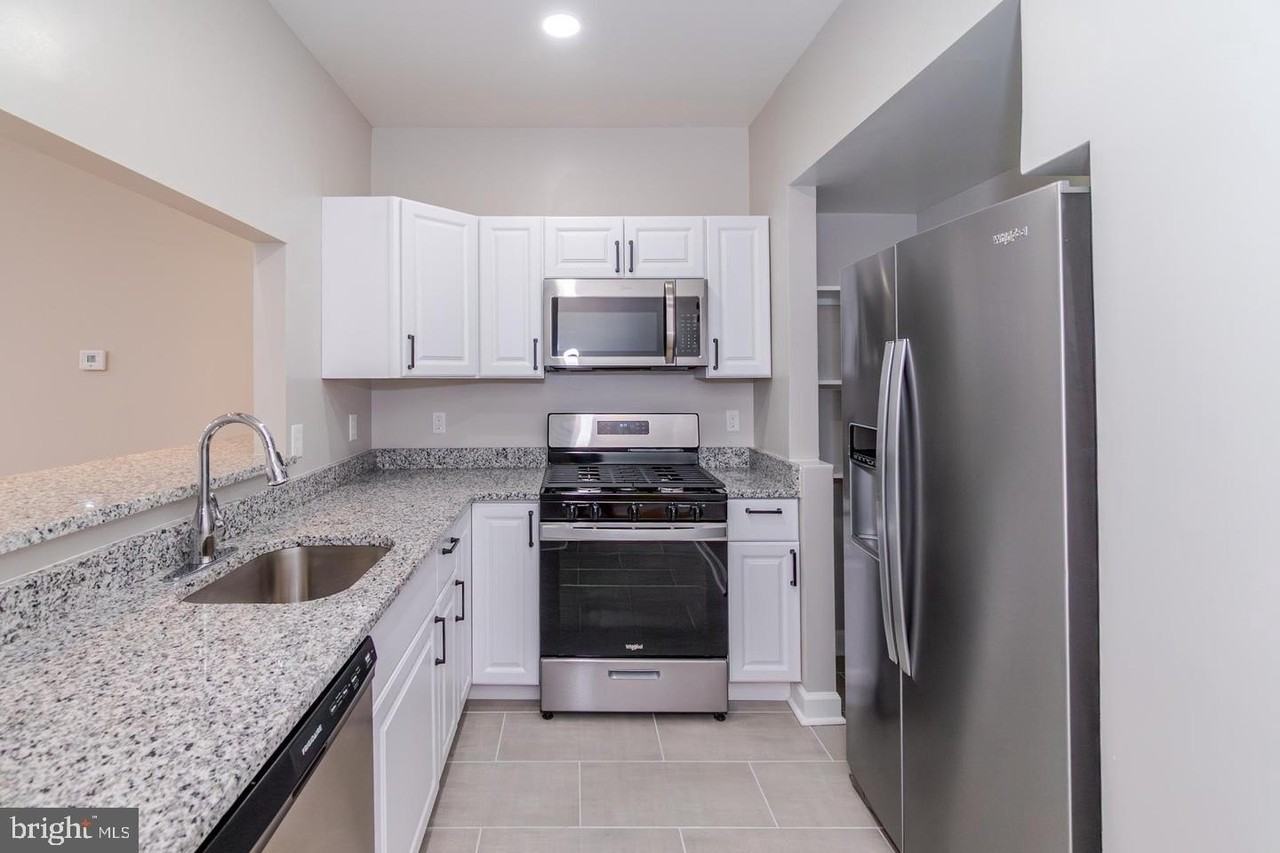 1276 Glyndon Ave - Photo 7 of 35