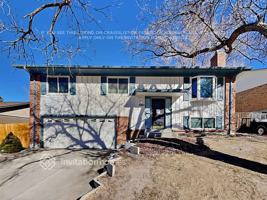 featured image of 3076 S Quintero Way