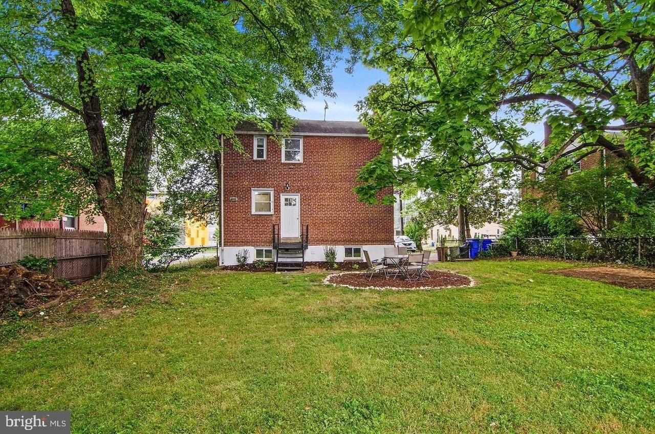 11706 Georgia Ave - Photo 2 of 31