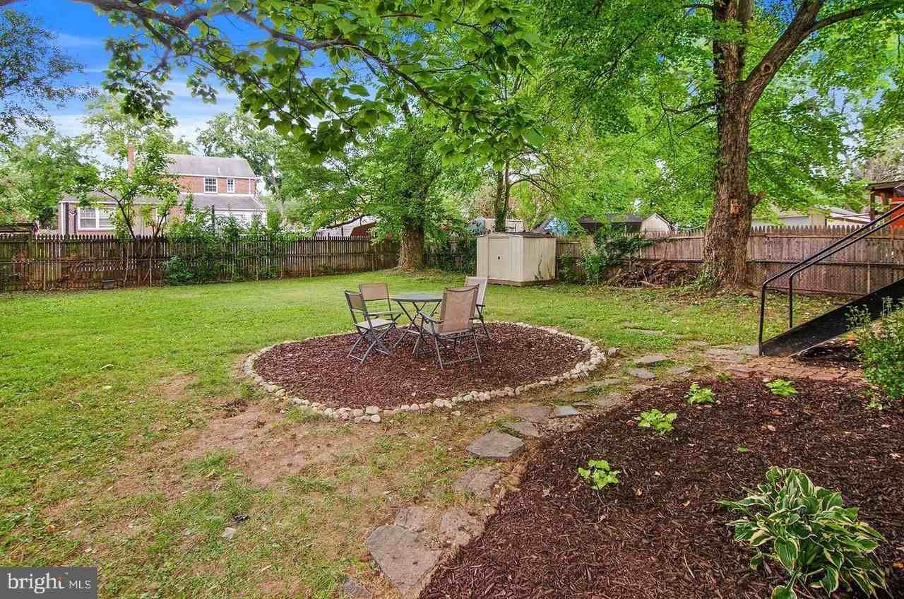 11706 Georgia Ave - Photo 5 of 31