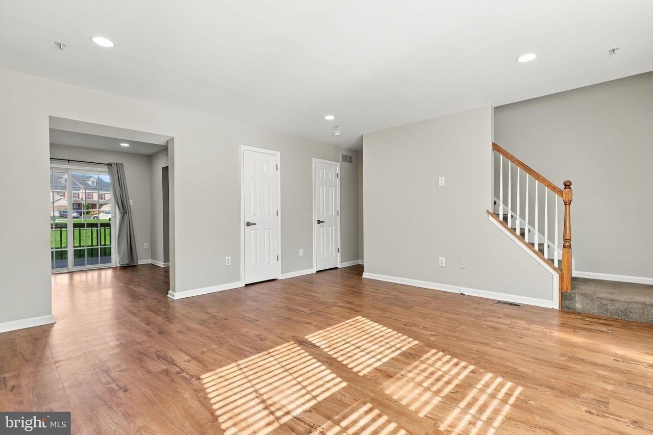 213 Tanager Ct #258 - Photo 3 of 36