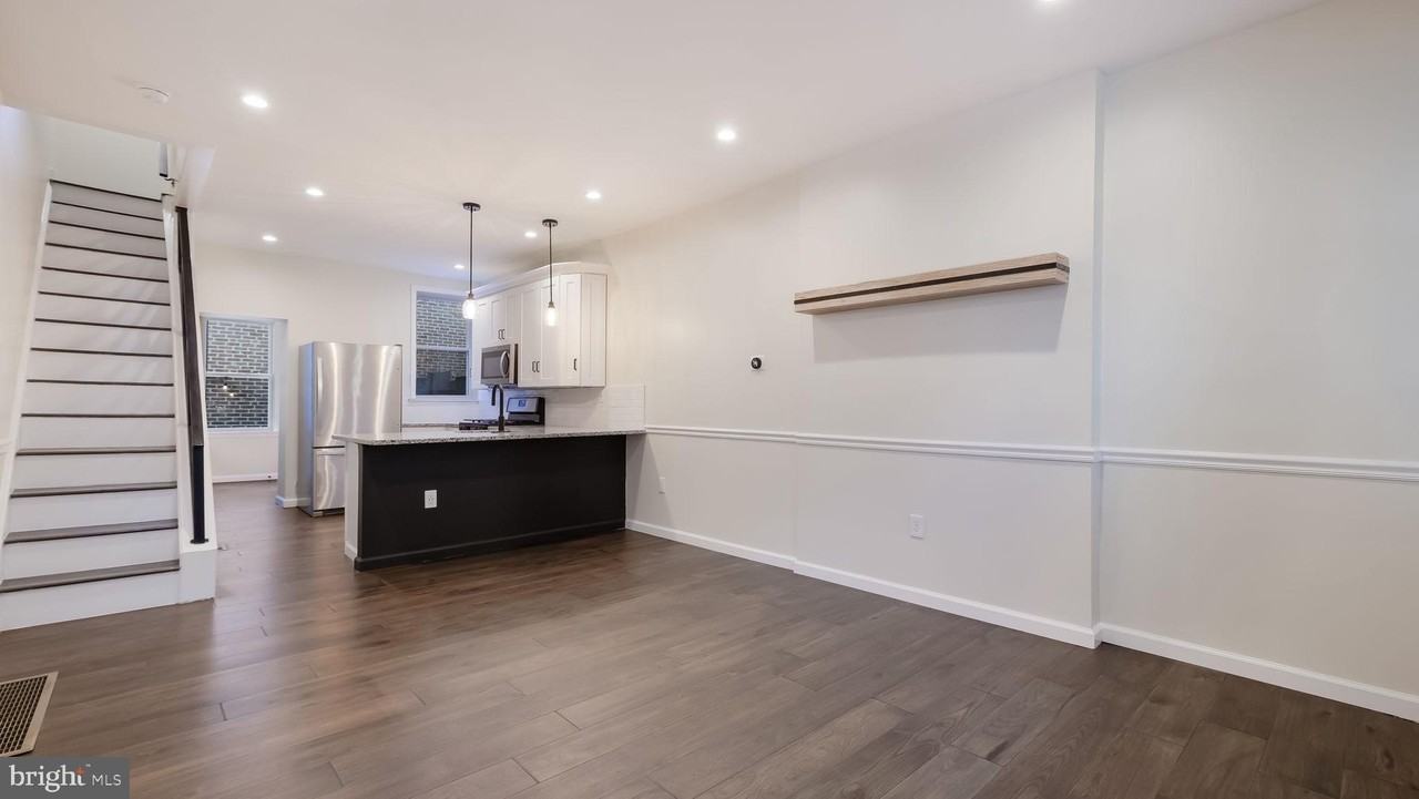 407 W Jefferson St - Photo 7 of 36