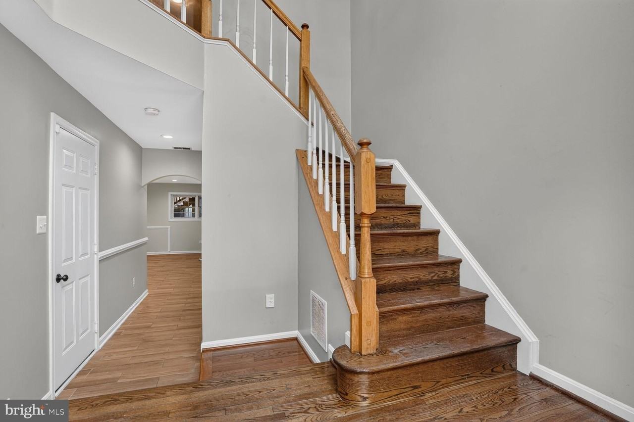 6638 Frost Lake Ln - Photo 2 of 28