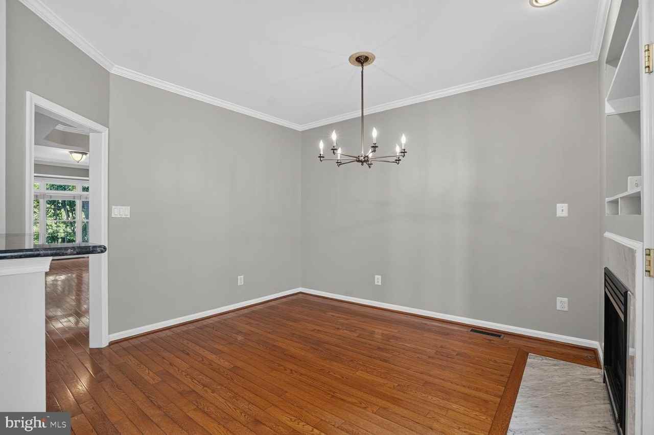 6638 Frost Lake Ln - Photo 7 of 28