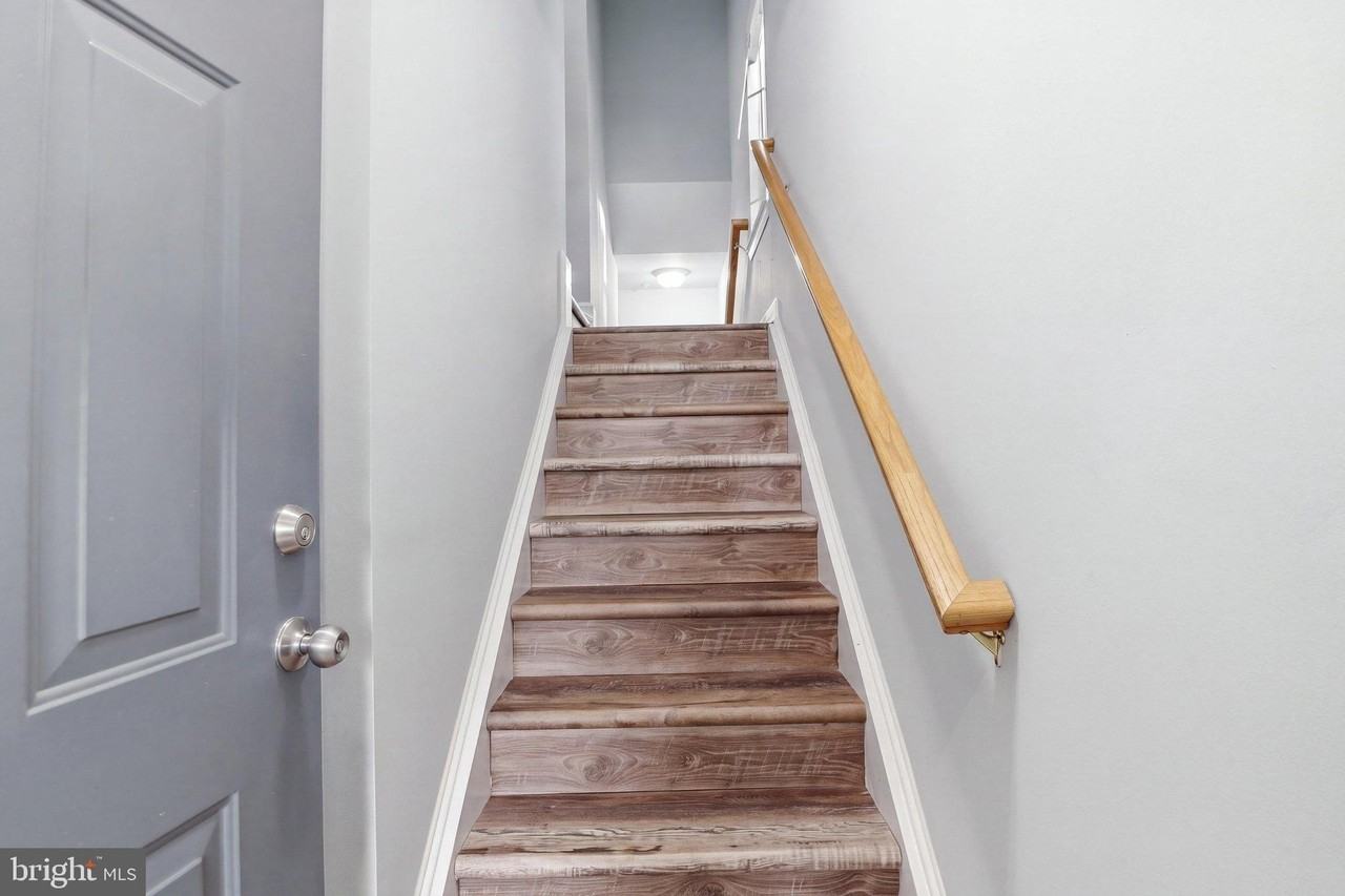 42461 Rockrose Sq - Photo 3 of 29