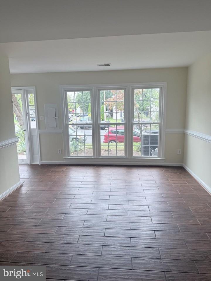 10423 Copeland Dr - Photo 6 of 26