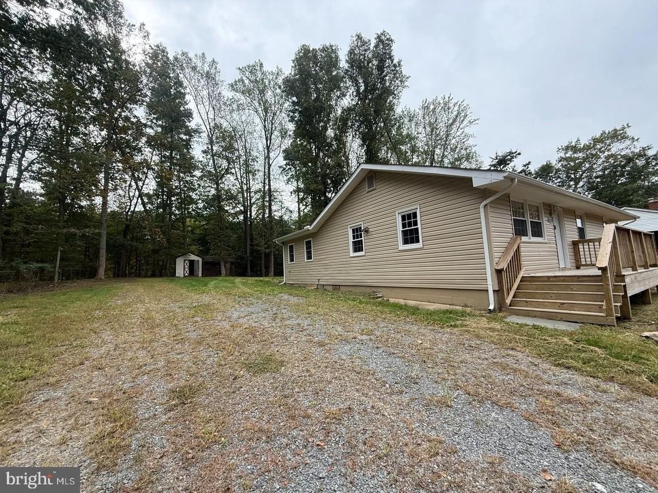 7013 Trails End Rd - Photo 7 of 33