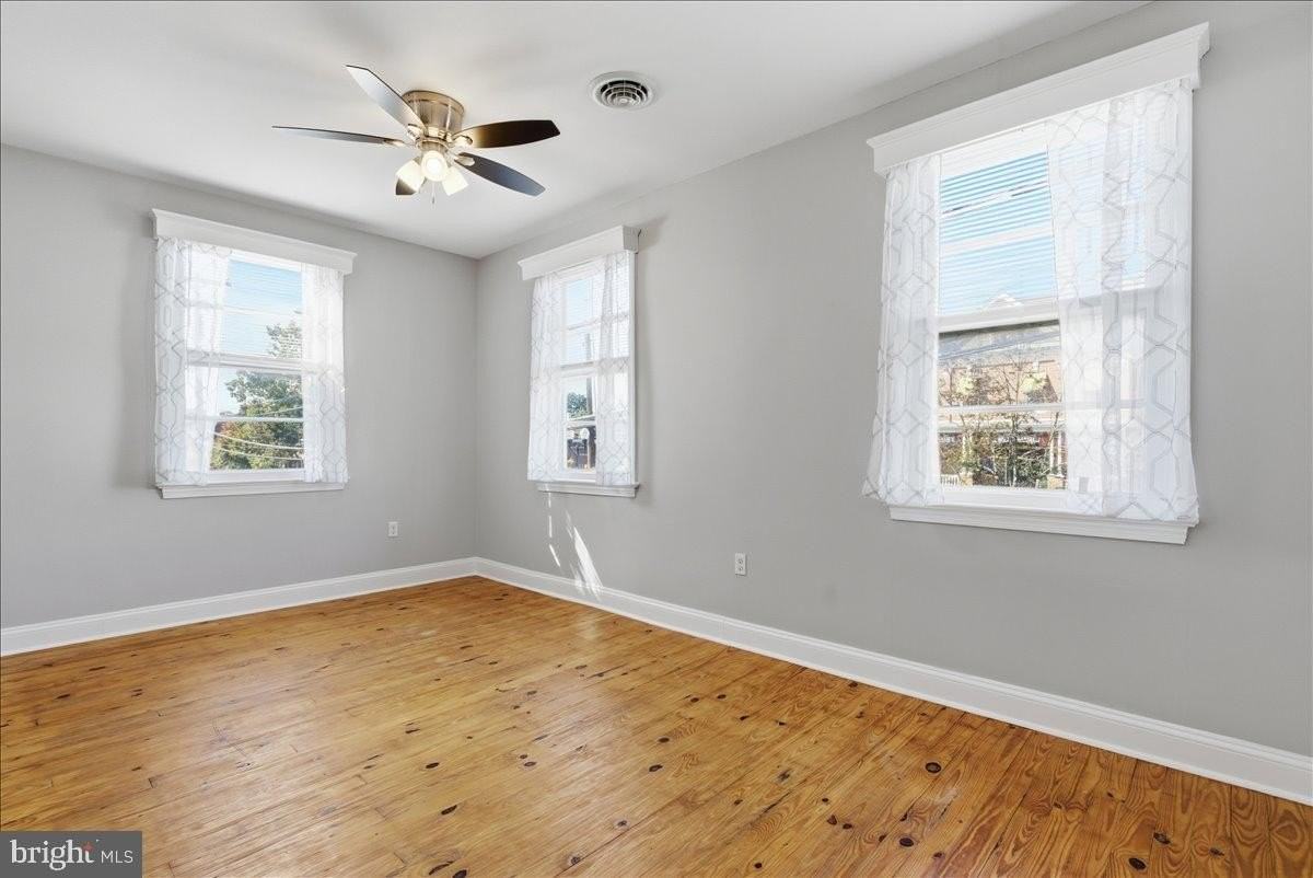 126 N Braddock St #201 - Photo 4 of 18