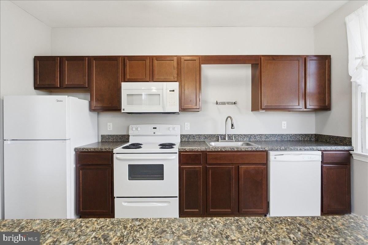 126 N Braddock St #201 - Photo 6 of 18