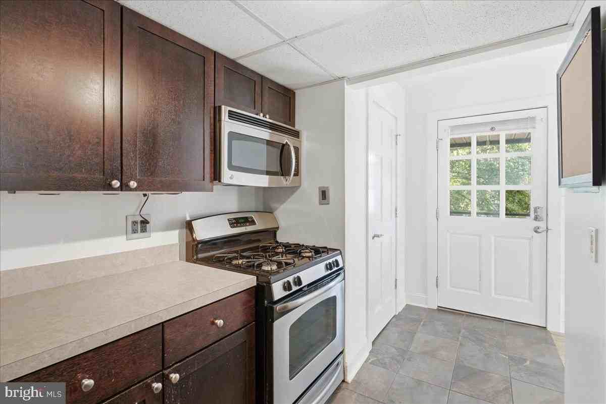 116 N Indian Aly #201 - Photo 5 of 14