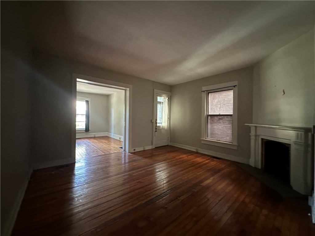 106 Brown St - Photo 5 of 28