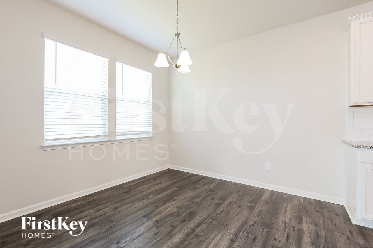 610 Goldburn Way - Photo 5 of 16