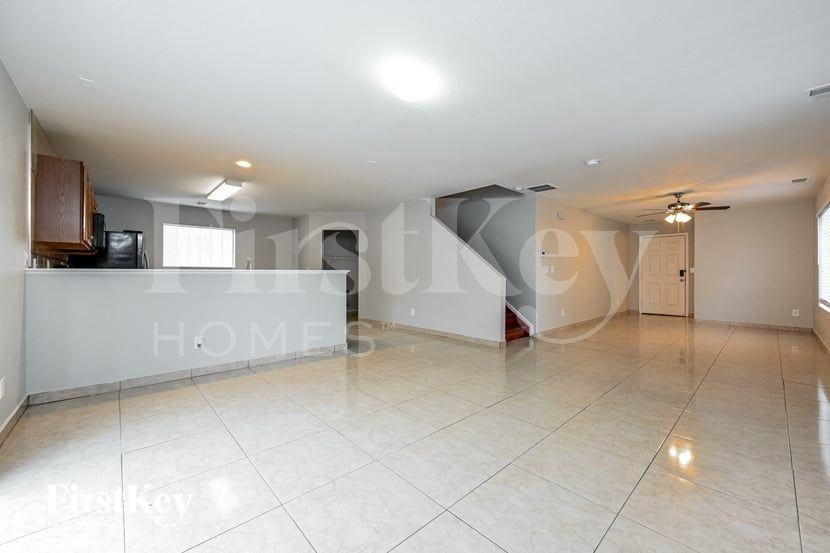 5563 Halifax St - Photo 5 of 15