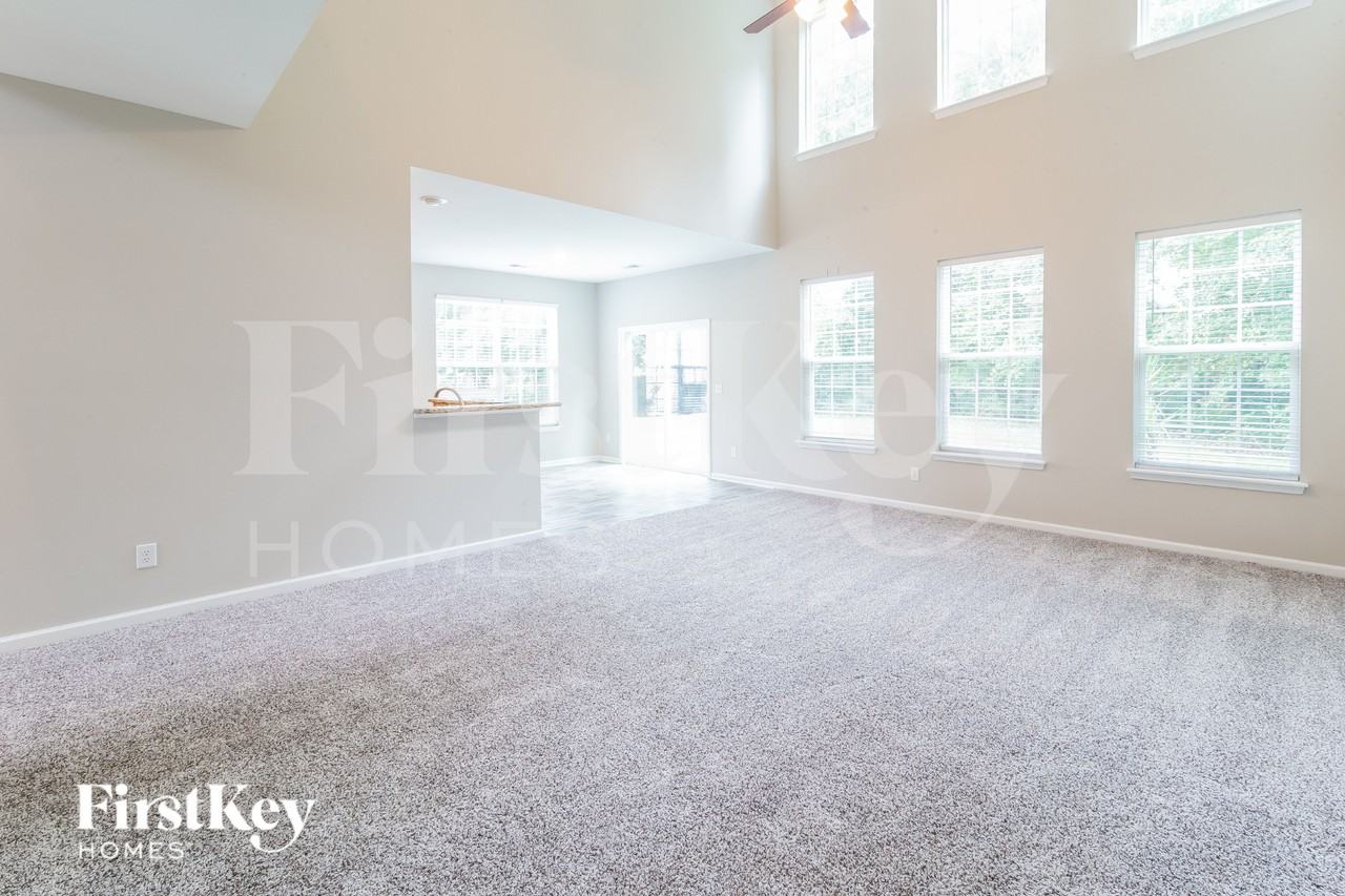 259 Pemberly Blvd - Photo 3 of 15
