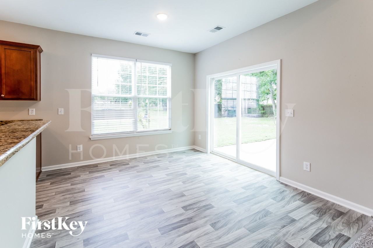 259 Pemberly Blvd - Photo 6 of 15