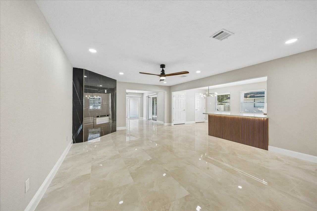 1802 San Sebastian Ln - Photo 3 of 25