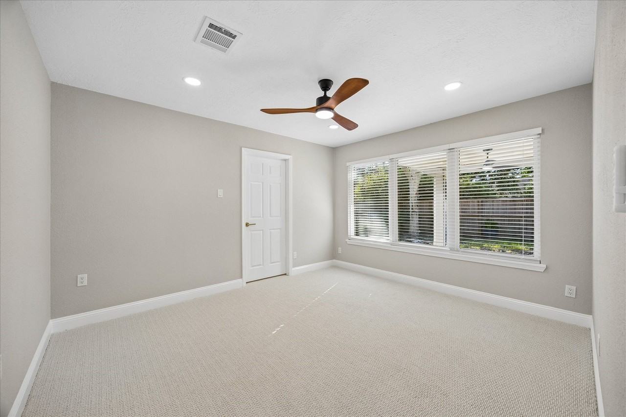 1802 San Sebastian Ln - Photo 4 of 25