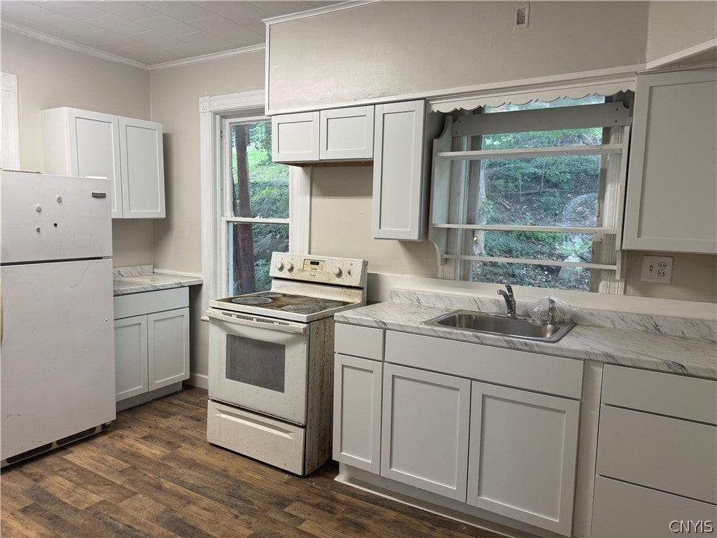 21 Monroe St - Photo 3 of 14