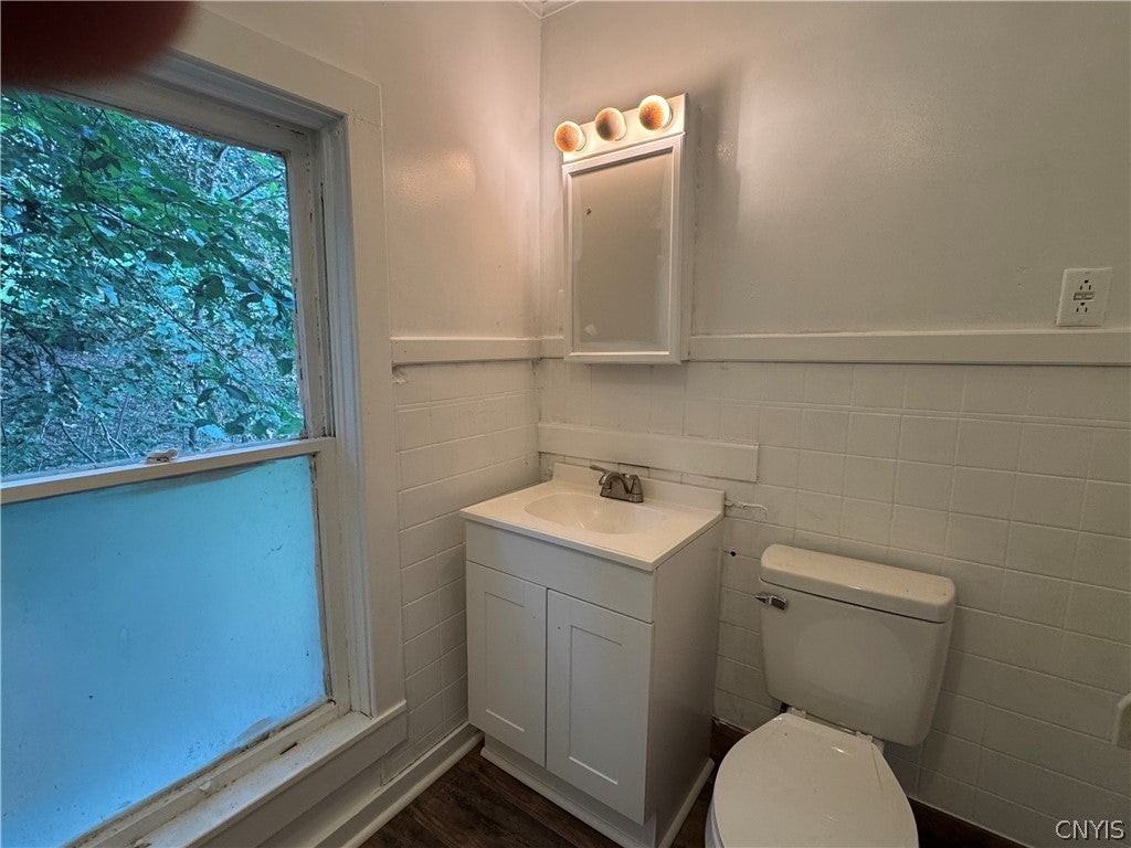 21 Monroe St - Photo 6 of 14