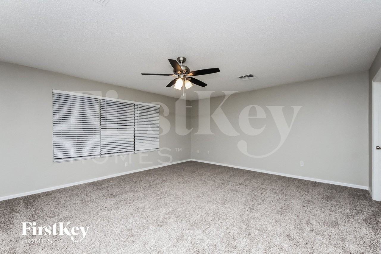 2643 Rainbow Springs Ln - Photo 7 of 16