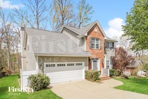 featured image of 2807 Grasmere Dr