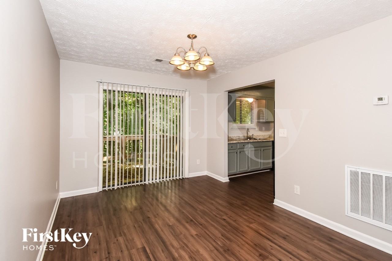 422 Ridgetop Dr Nw - Photo 5 of 16