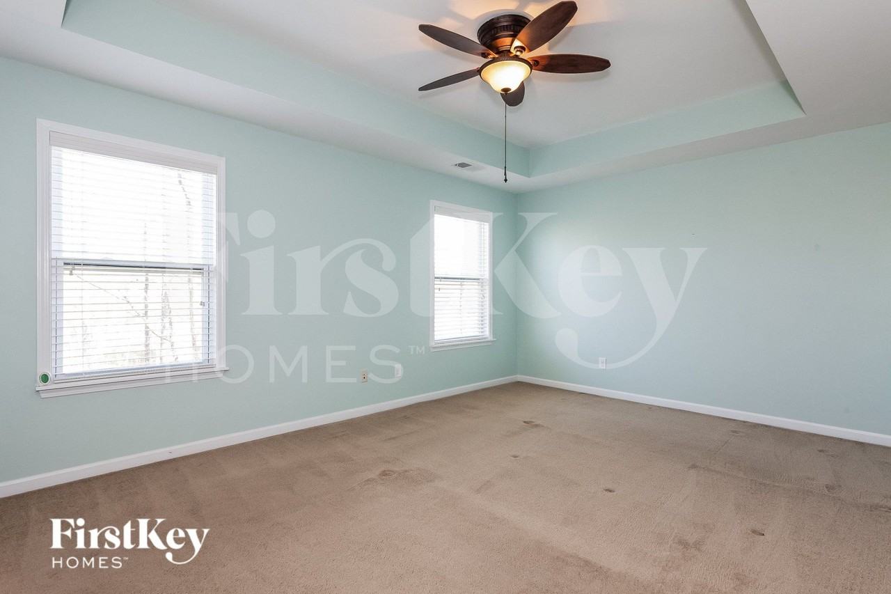 129 Collenton Ln - Photo 7 of 15