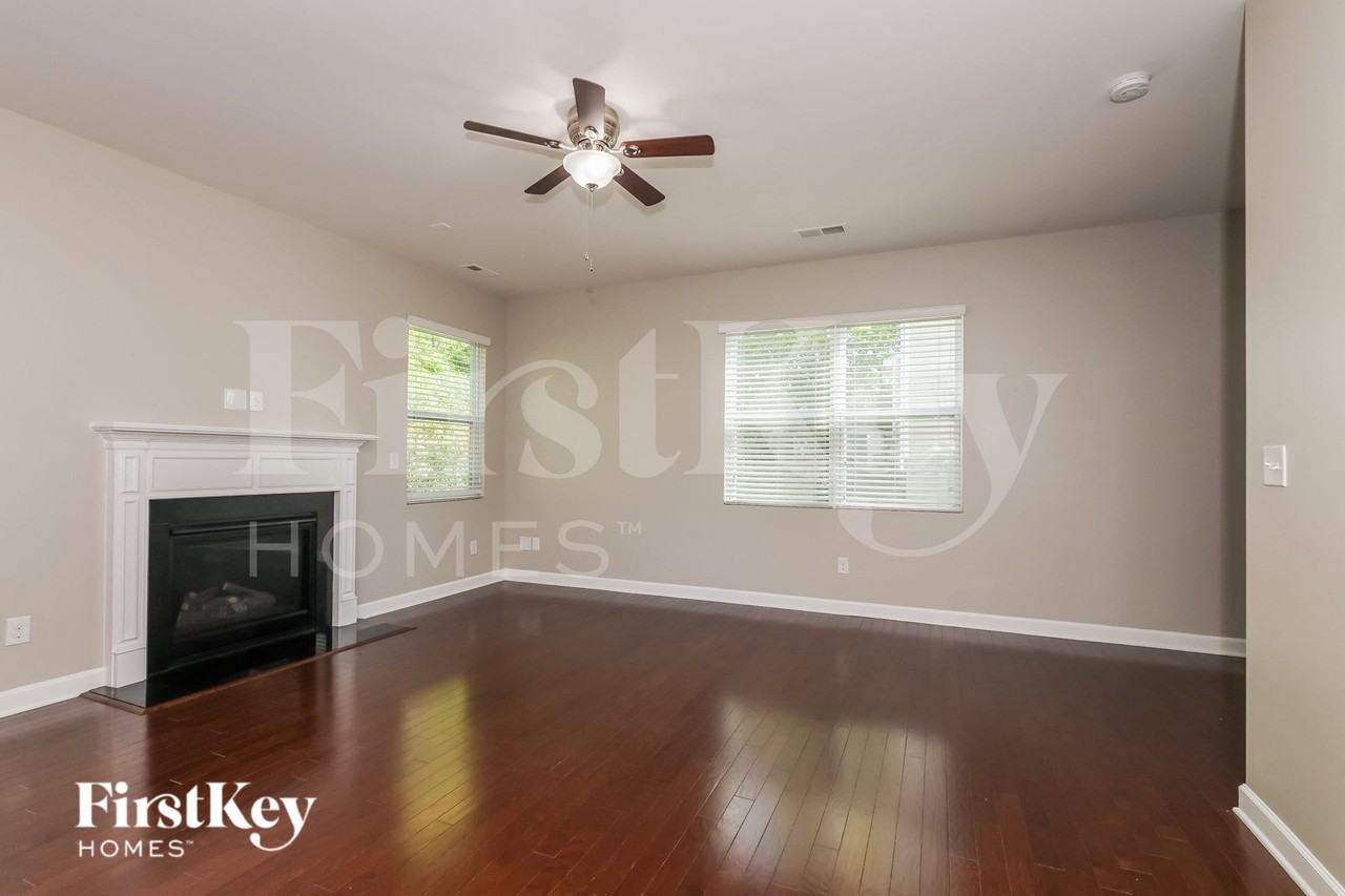 103 Minitree Ln - Photo 4 of 15