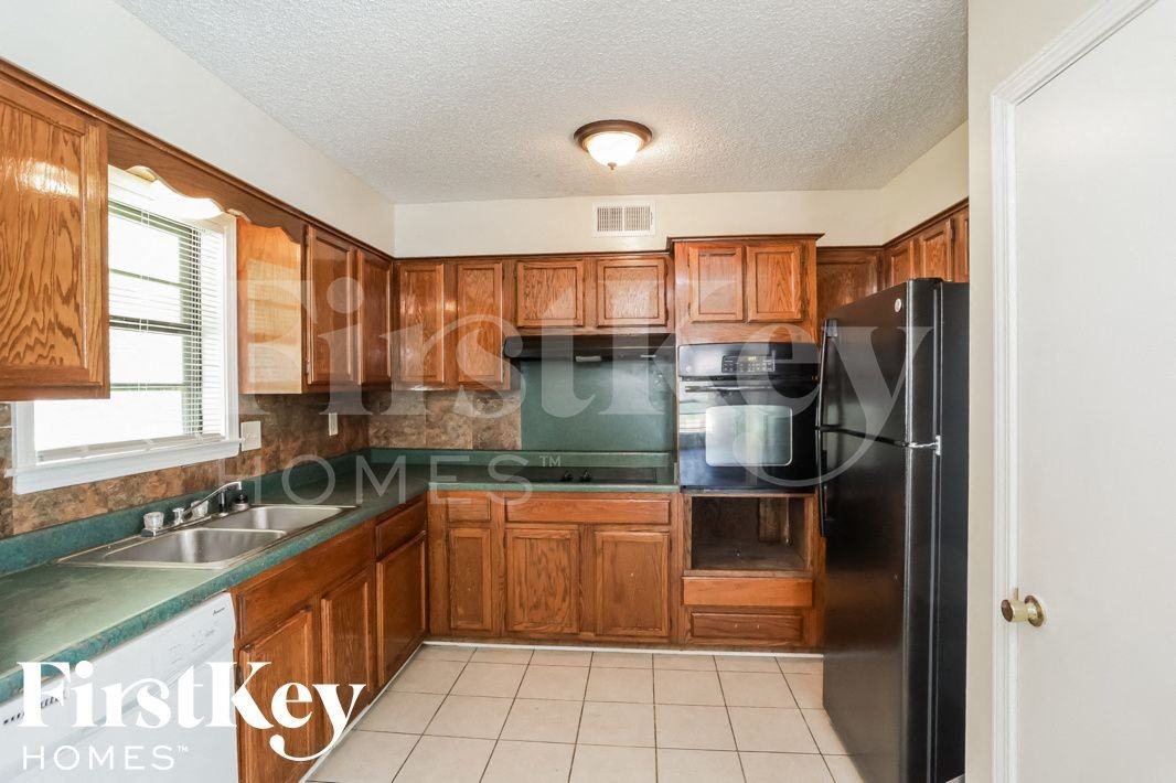 6014 Harvest Hill Cv - Photo 4 of 15