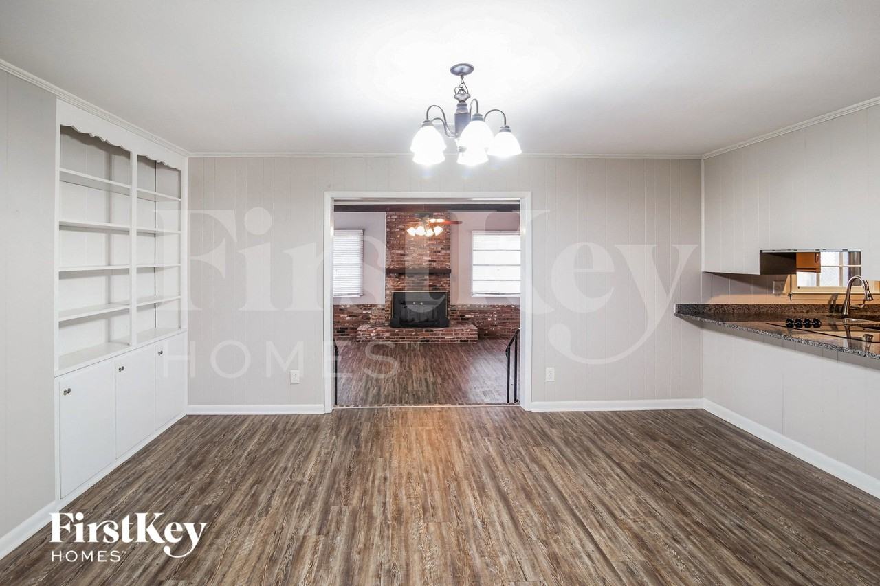 4331 Karen Dr - Photo 4 of 15
