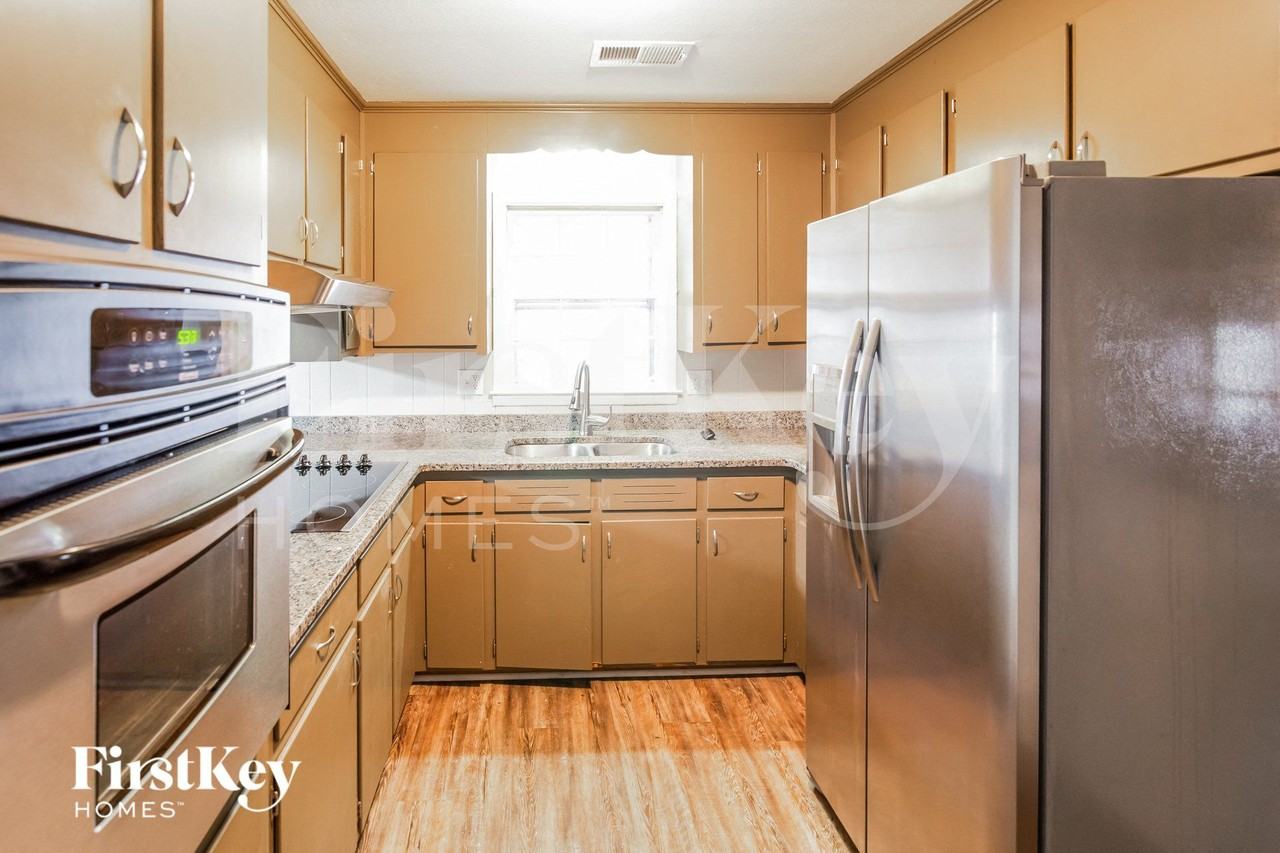 4331 Karen Dr - Photo 5 of 15