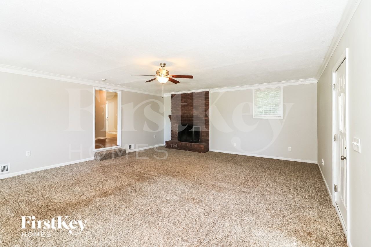 4162 Mcclesky Dr Ne - Photo 4 of 16