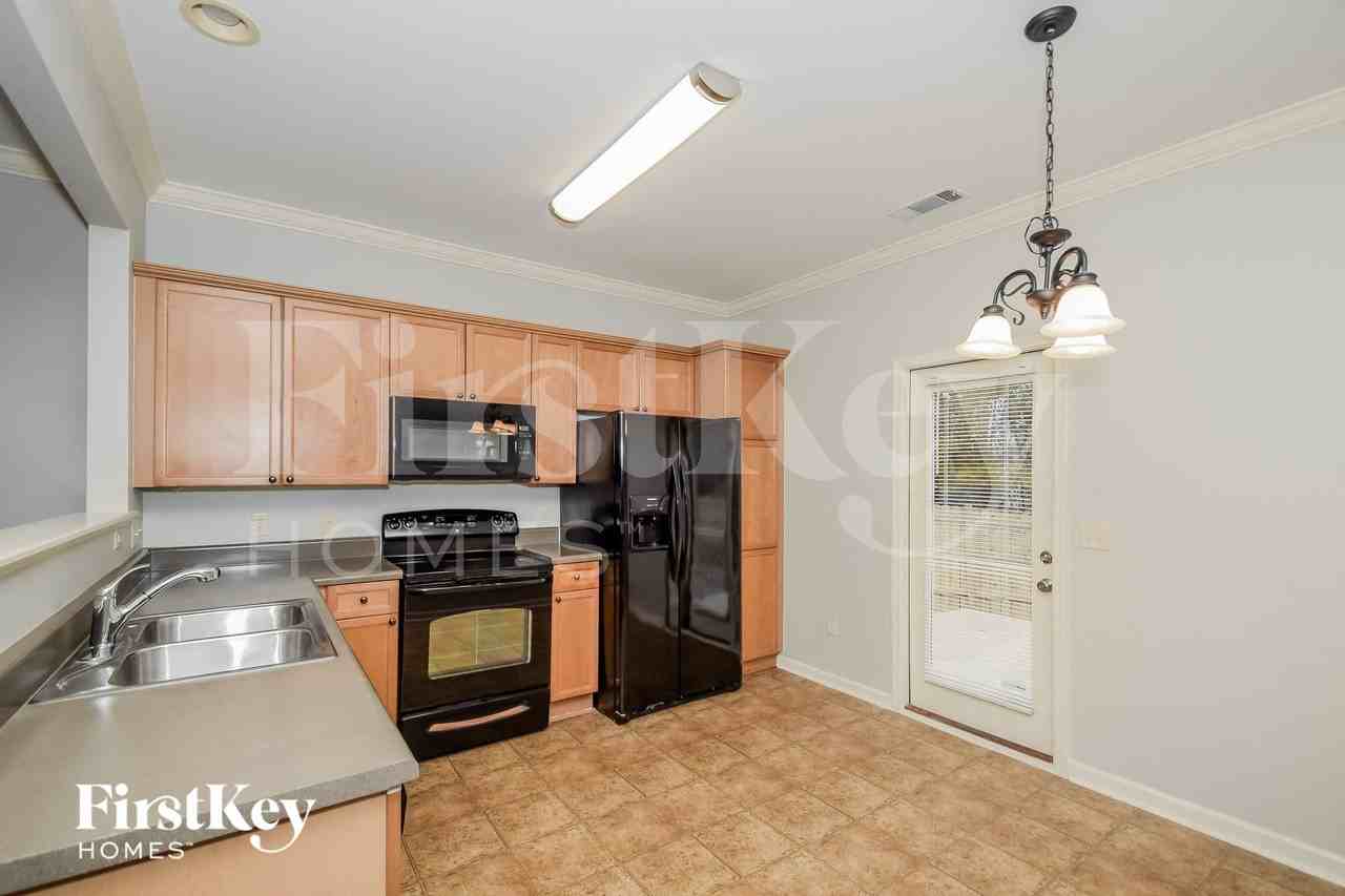 4009 Forest Lakes Rd - Photo 6 of 15