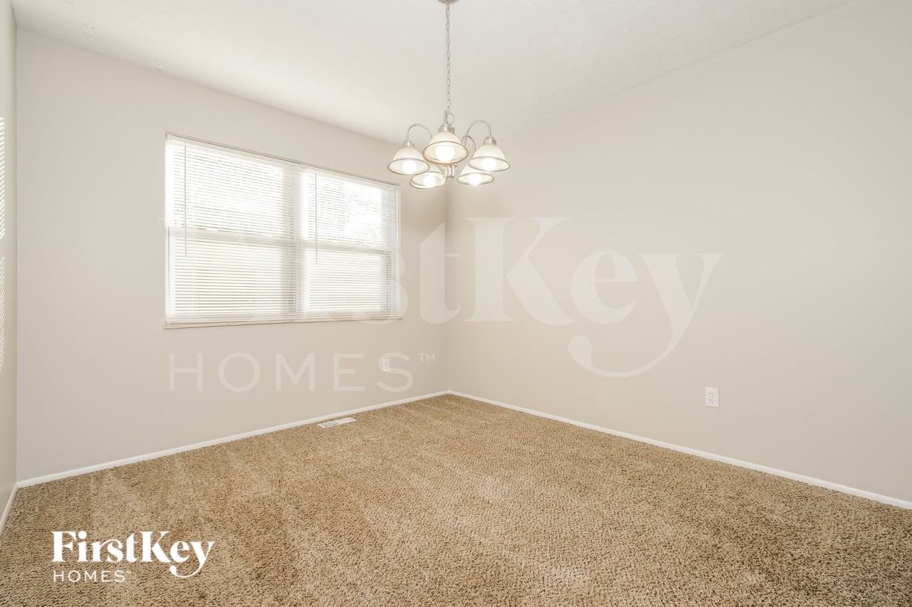 366 Brandy Hill Ave - Photo 5 of 16