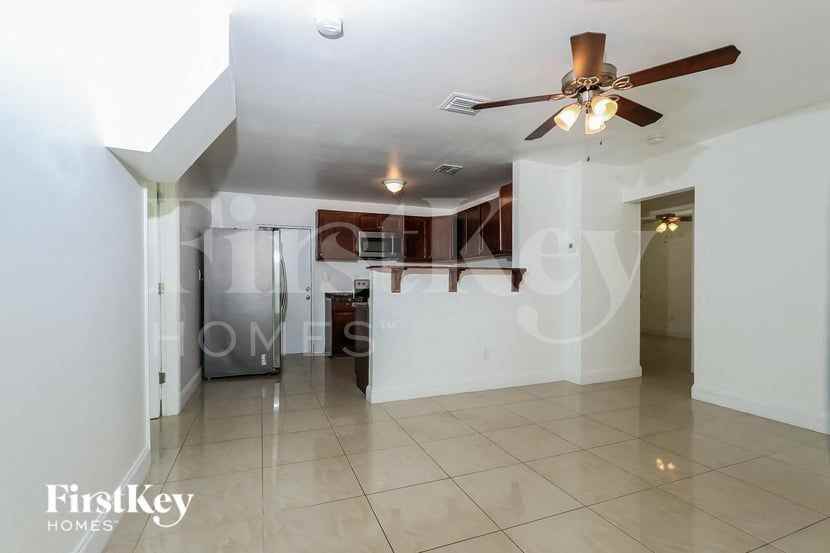 2932 Giuliano Ave - Photo 5 of 15
