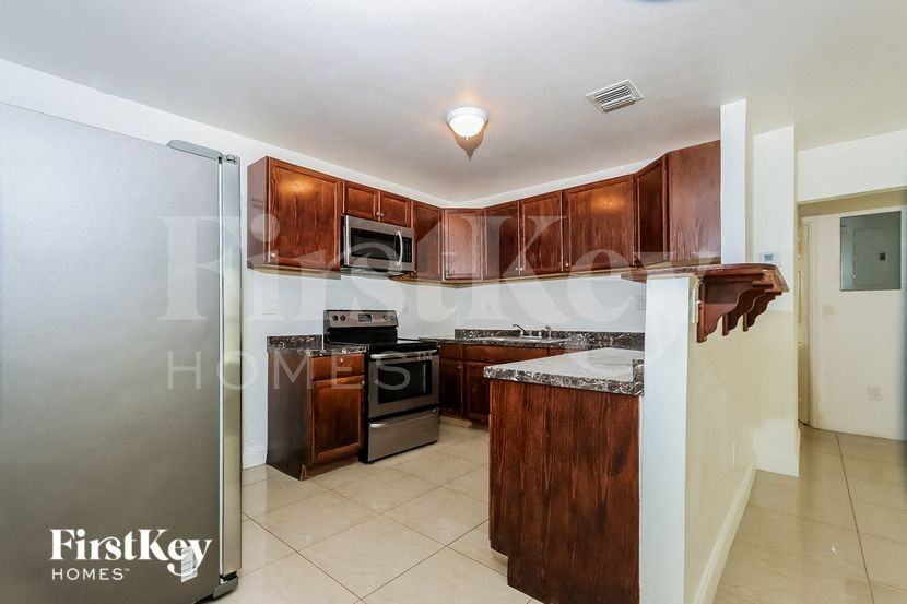 2932 Giuliano Ave - Photo 6 of 15