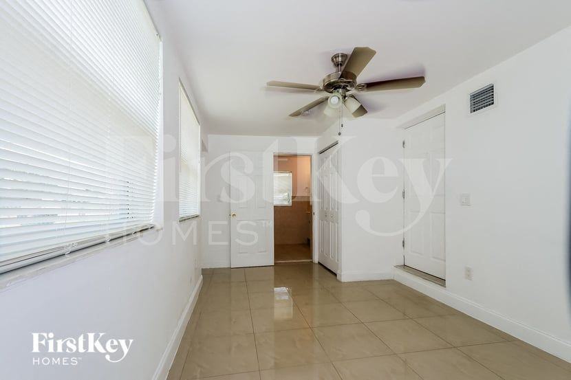 2932 Giuliano Ave - Photo 7 of 15
