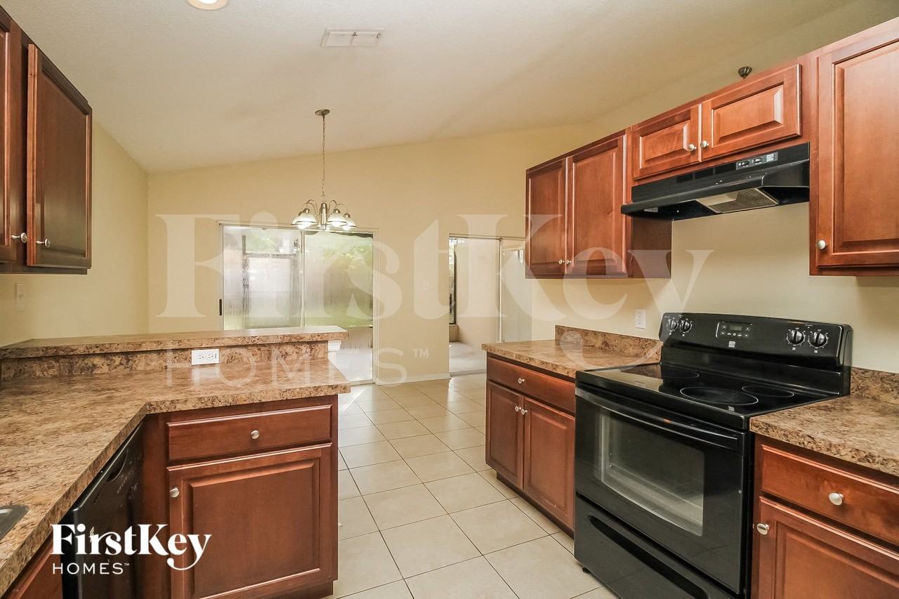 1627 Stanbury Dr - Photo 6 of 16