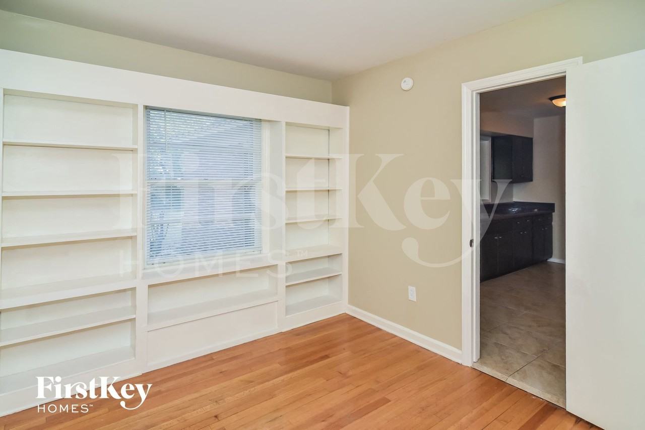1392 S White Station Rd - Photo 6 of 15