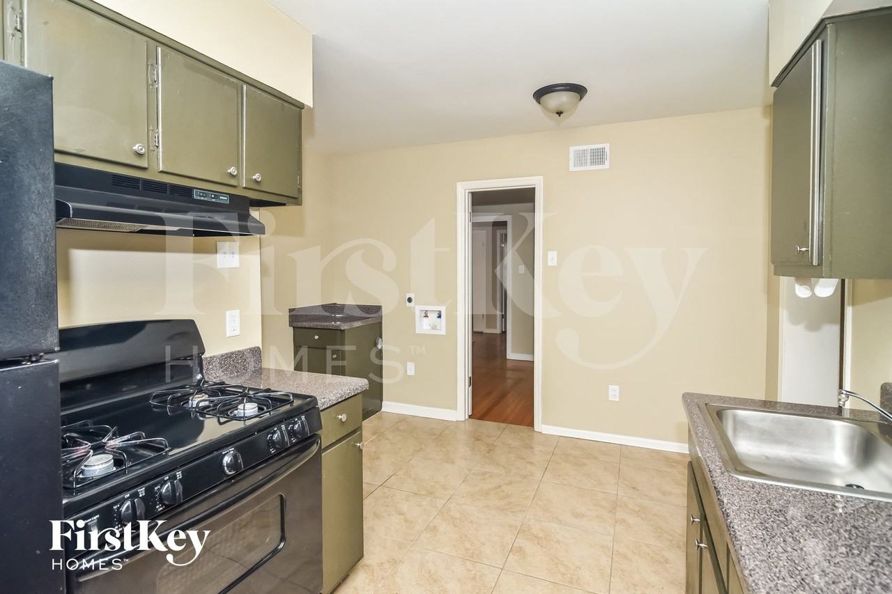 1392 S White Station Rd - Photo 7 of 15