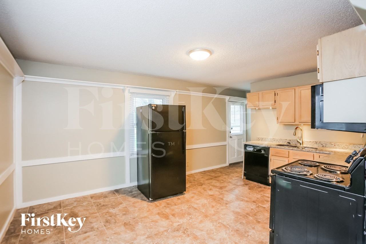 13804 12th St - Photo 5 of 15