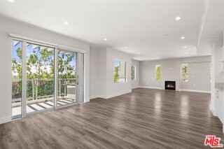 1326 S Centinela Ave #401 - Photo 2 of 8