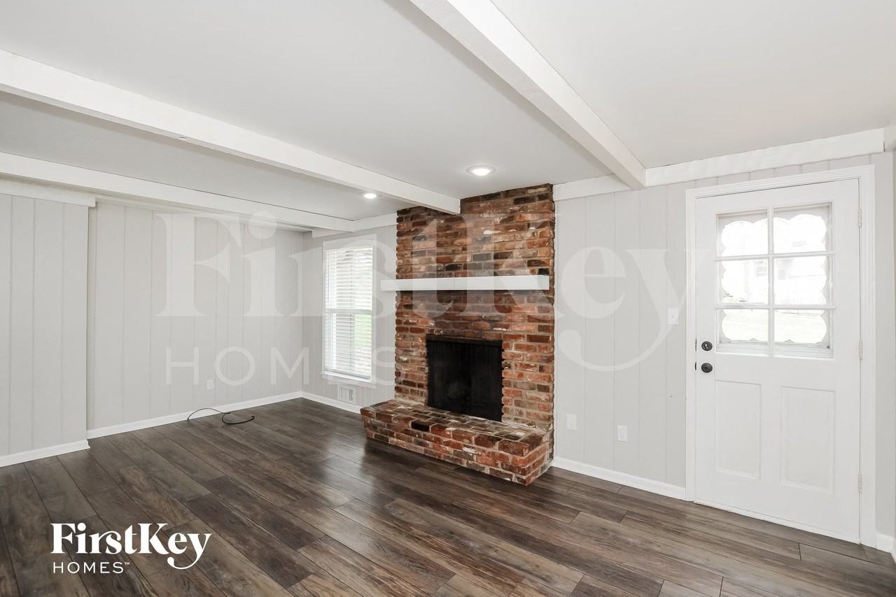 10614 W 98th Ter - Photo 5 of 15