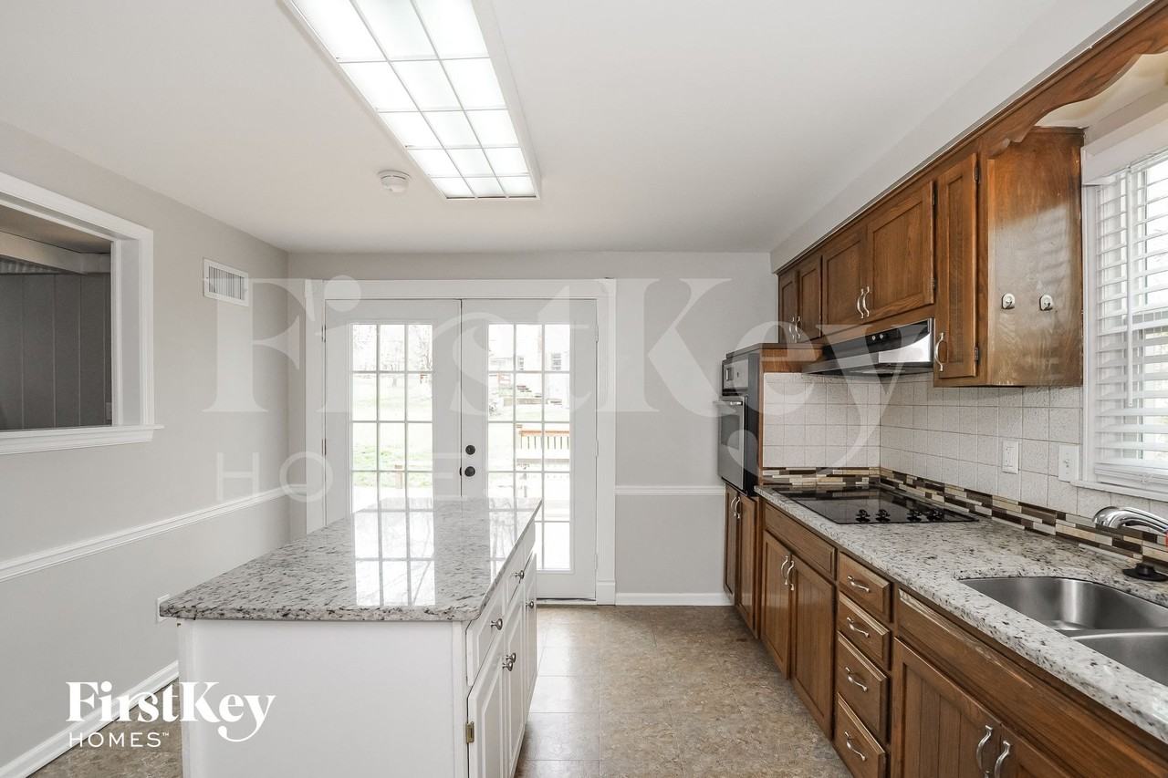 10614 W 98th Ter - Photo 6 of 15