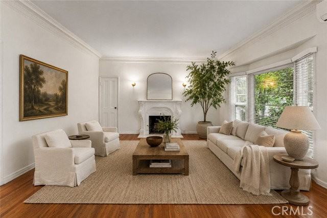 368 S Crescent Dr - Photo 3 of 8