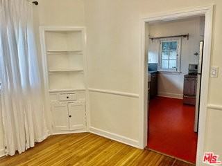 6910 Camrose Dr - Photo 5 of 7