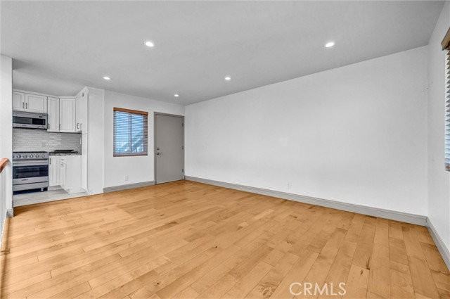 17081 5th St - Photo 5 of 8