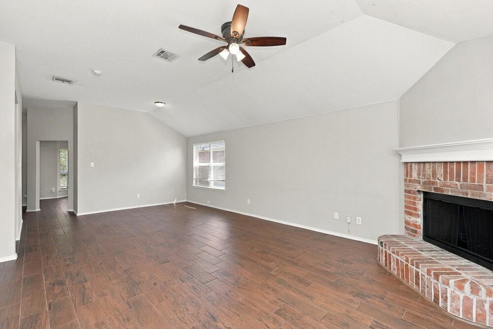 1320 Sierra Blanca Dr - Photo 5 of 16