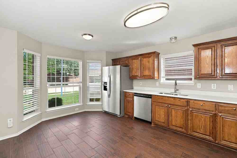 1320 Sierra Blanca Dr - Photo 7 of 16